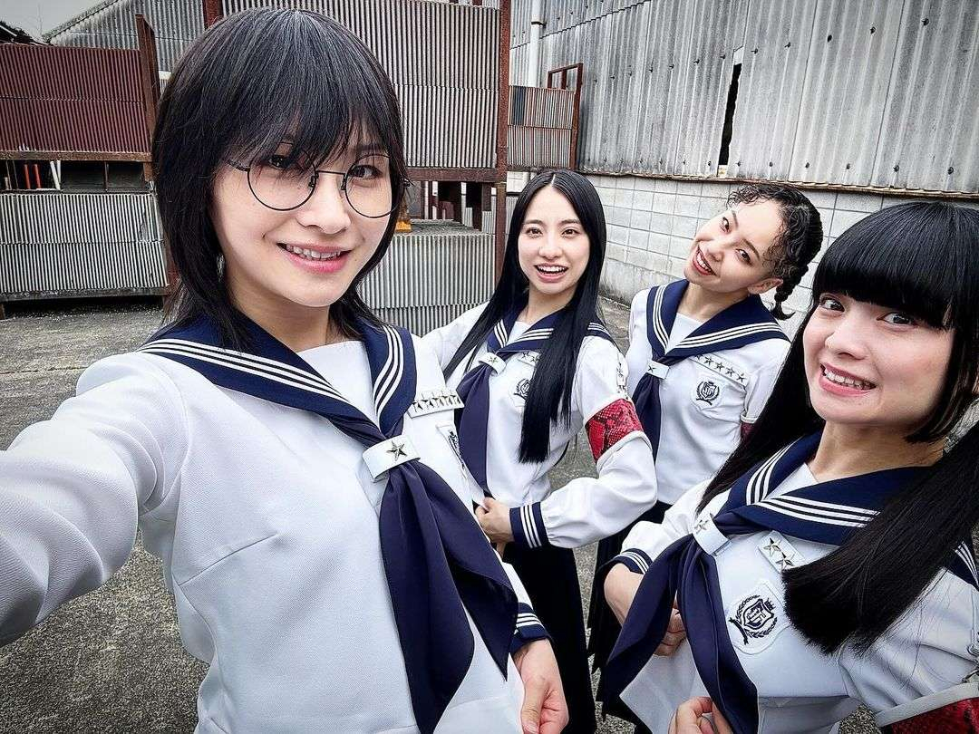 Atarashii Gakko!