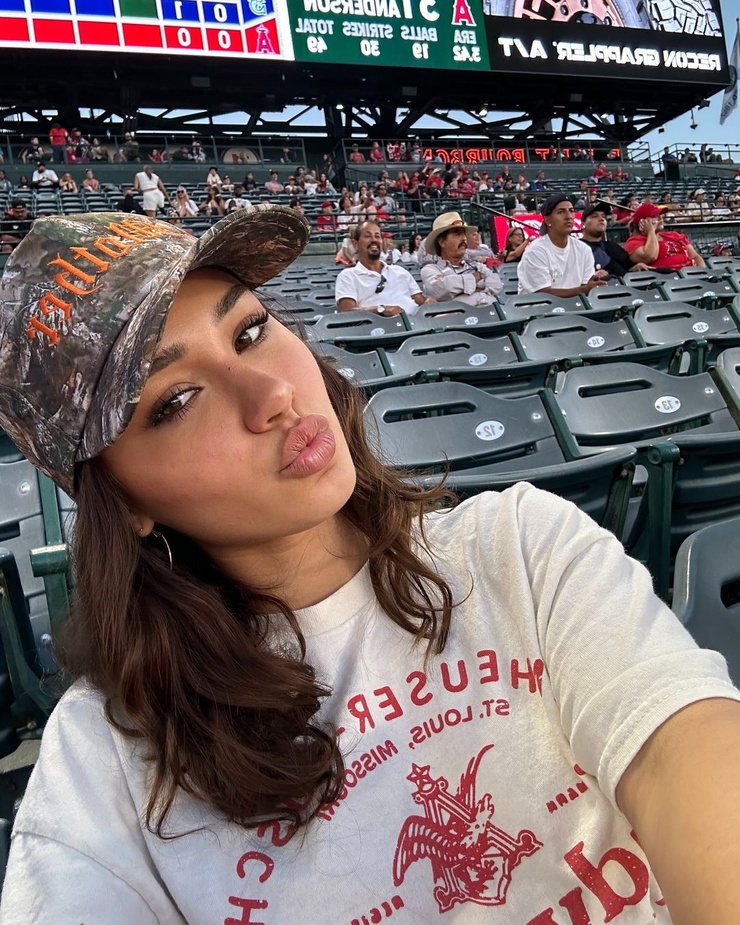 Bella saintcair picture