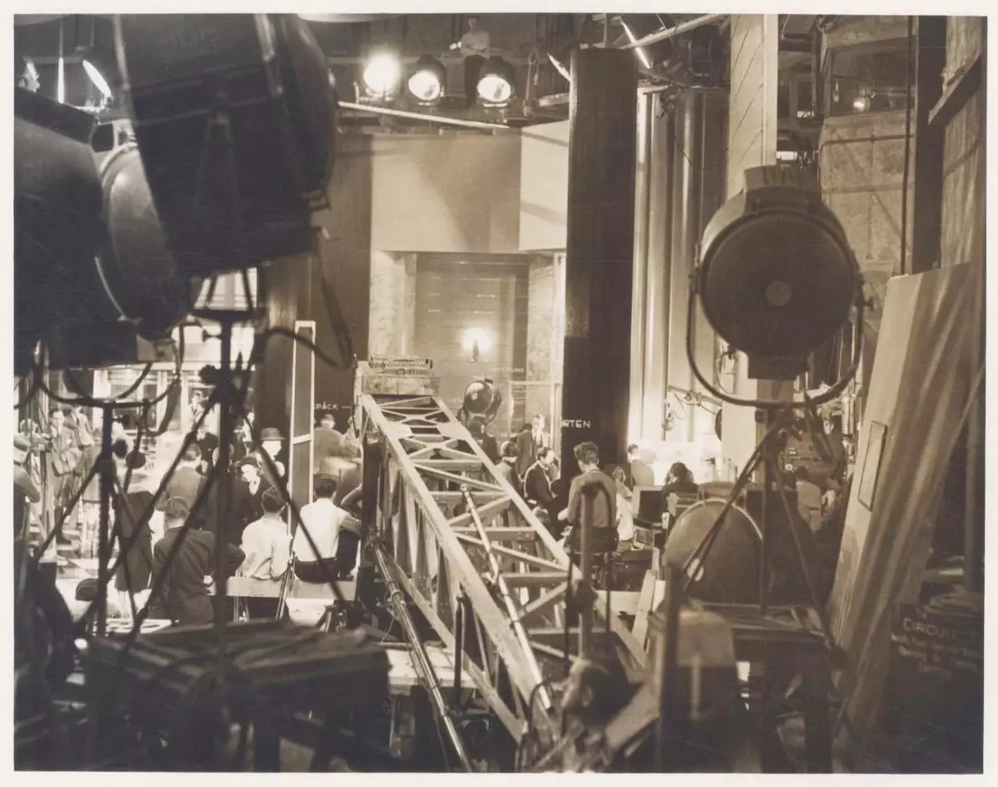Grand Hotel (1932)