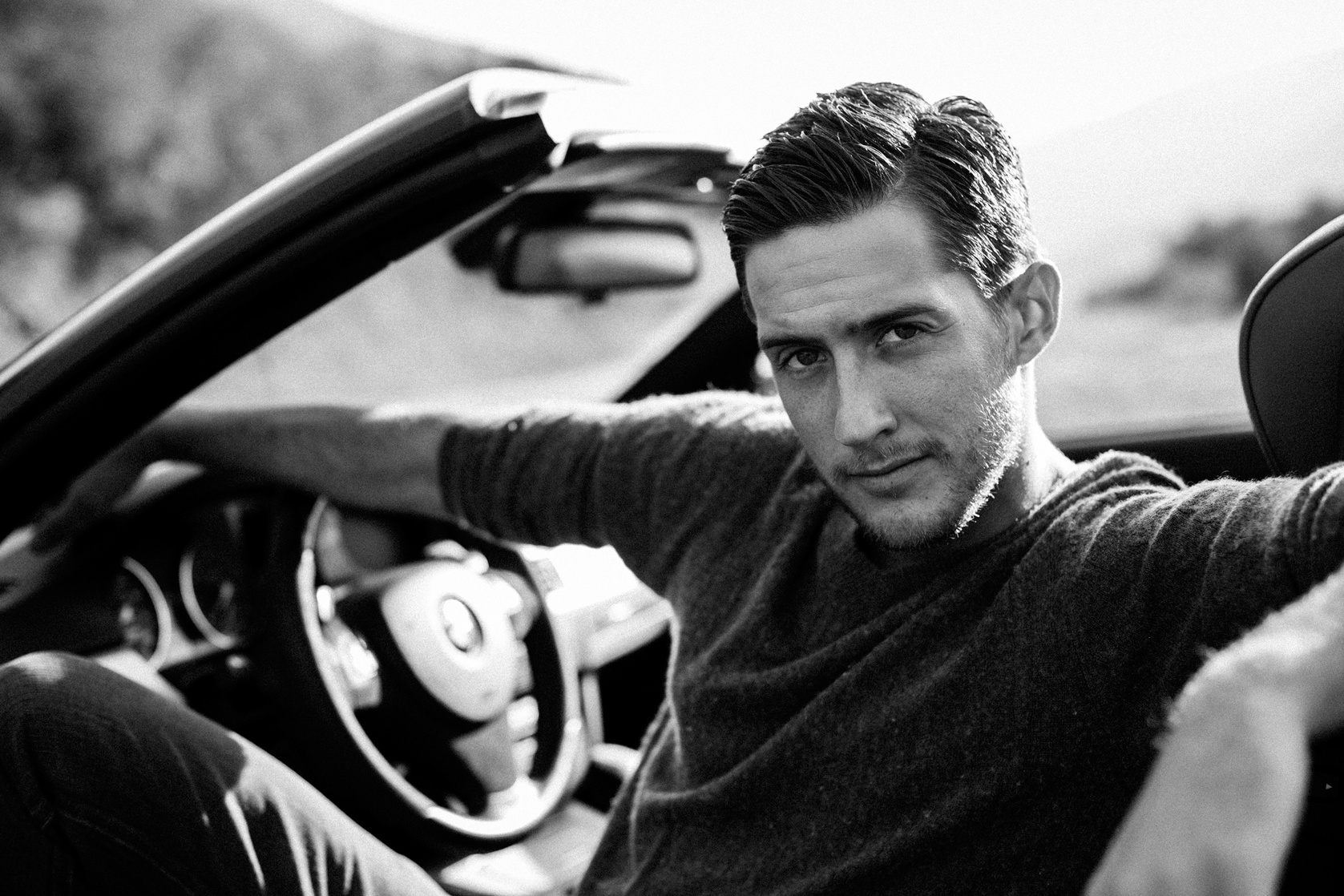 Connor Ross - Connor Falcon Samir Ross Keyhani (English) (Actor) (Singer) [RVC v2] [500 Epochs]