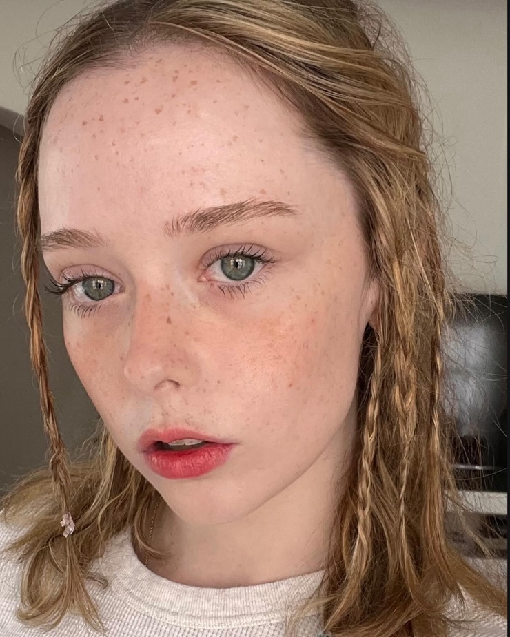 Picture of Suzanna Son