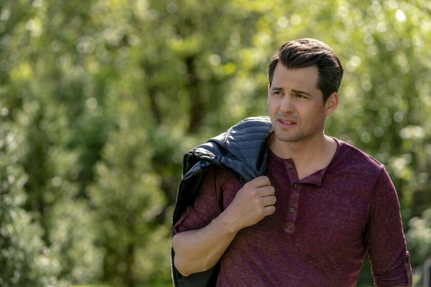 Kristoffer Polaha