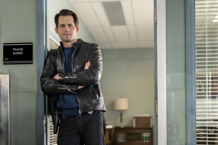 Kristoffer Polaha