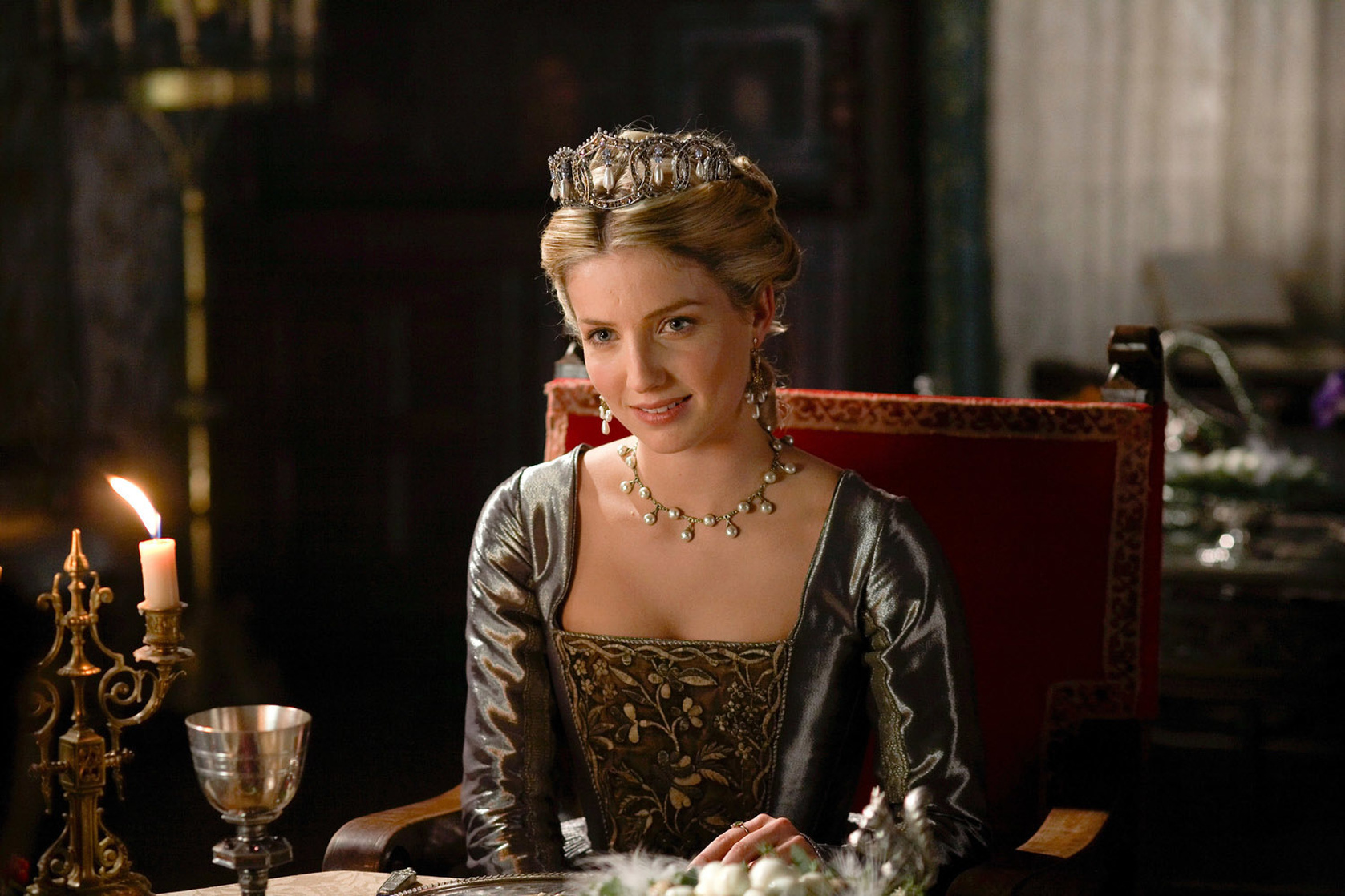 Annabelle Wallis