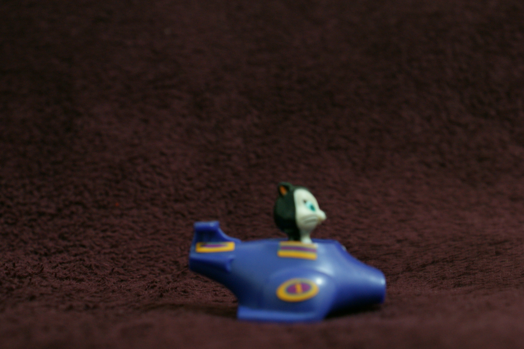 Looney Tunes Pussyfoot PVC Toy Kinder Surprise (From Italy)
