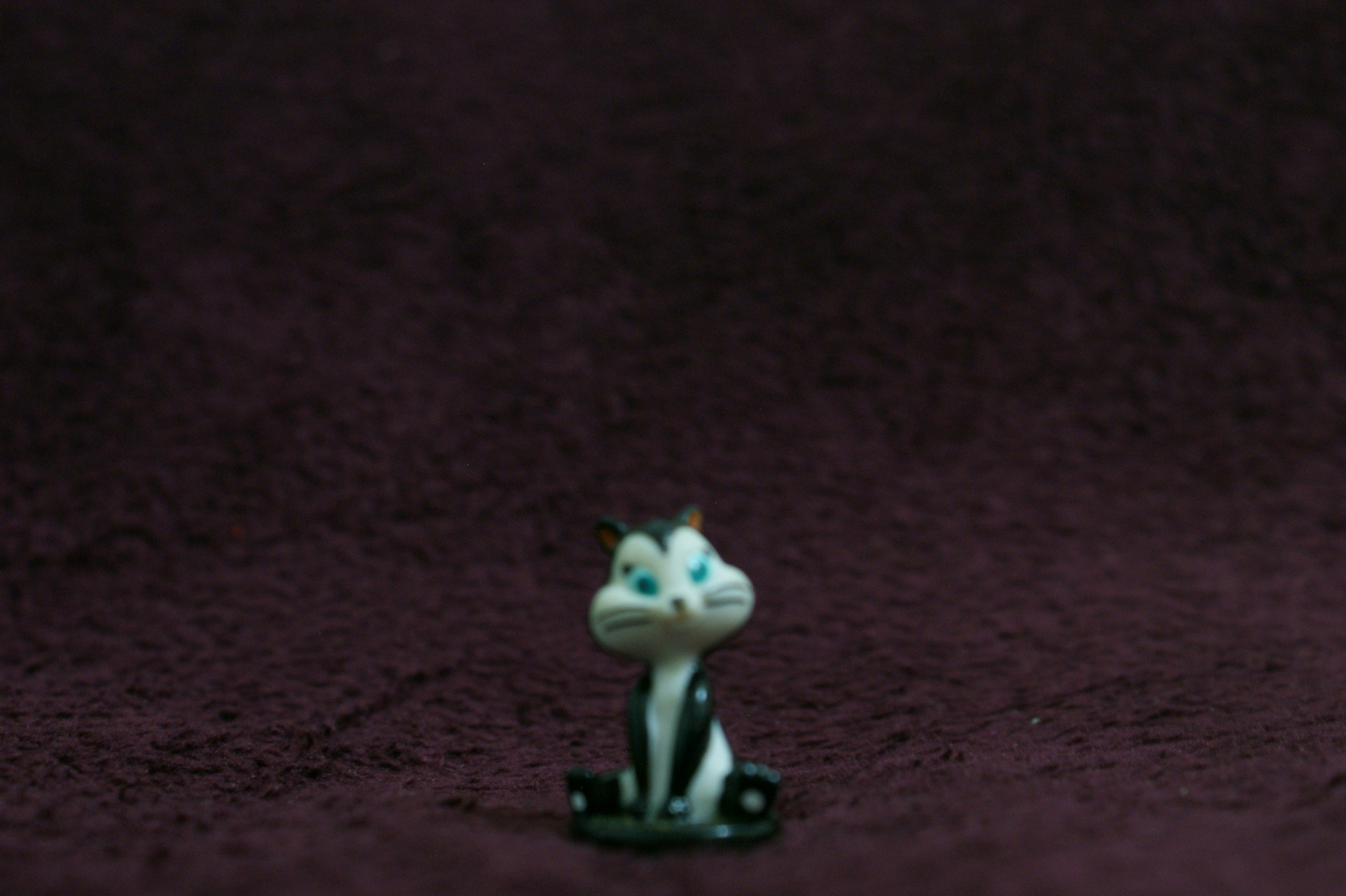 Looney Tunes Pussyfoot PVC Toy Kinder Surprise (From Italy)