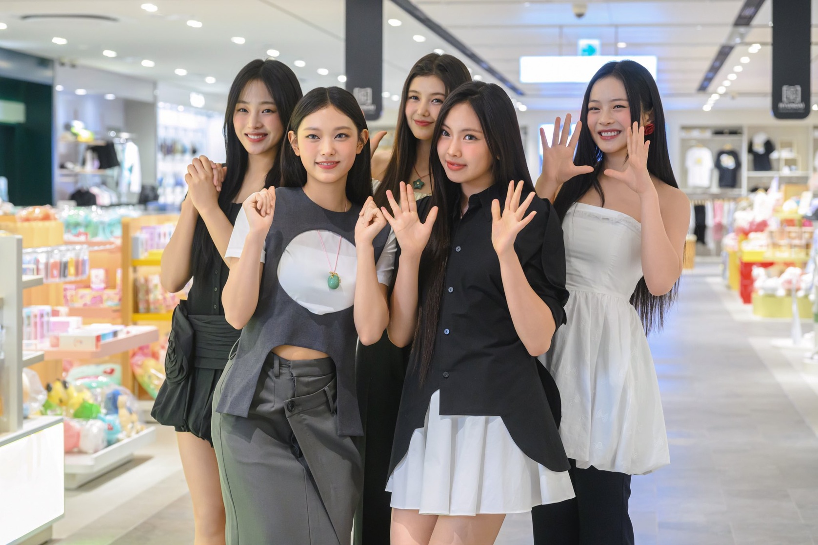 NewJeans