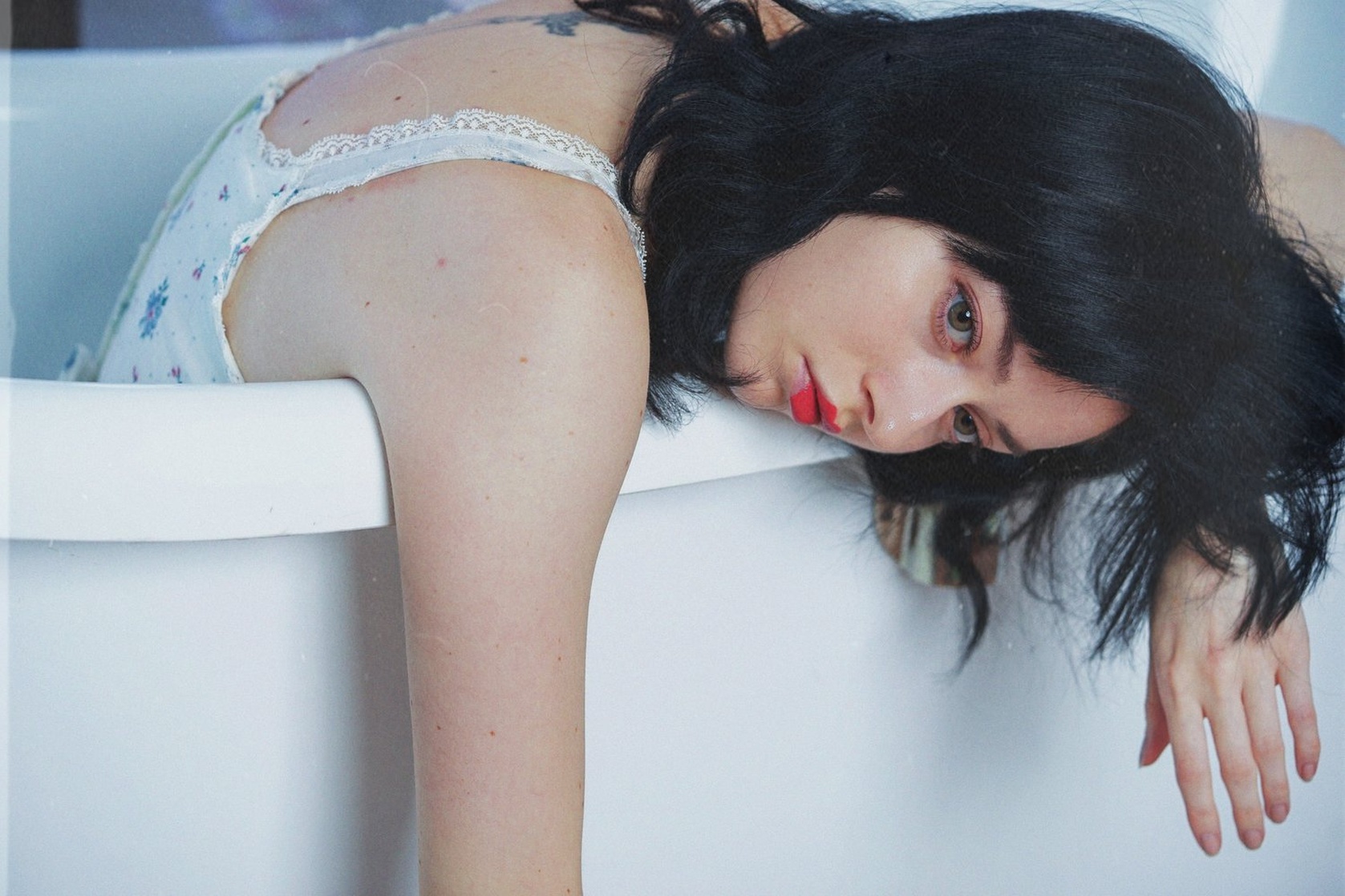 Alina Lee