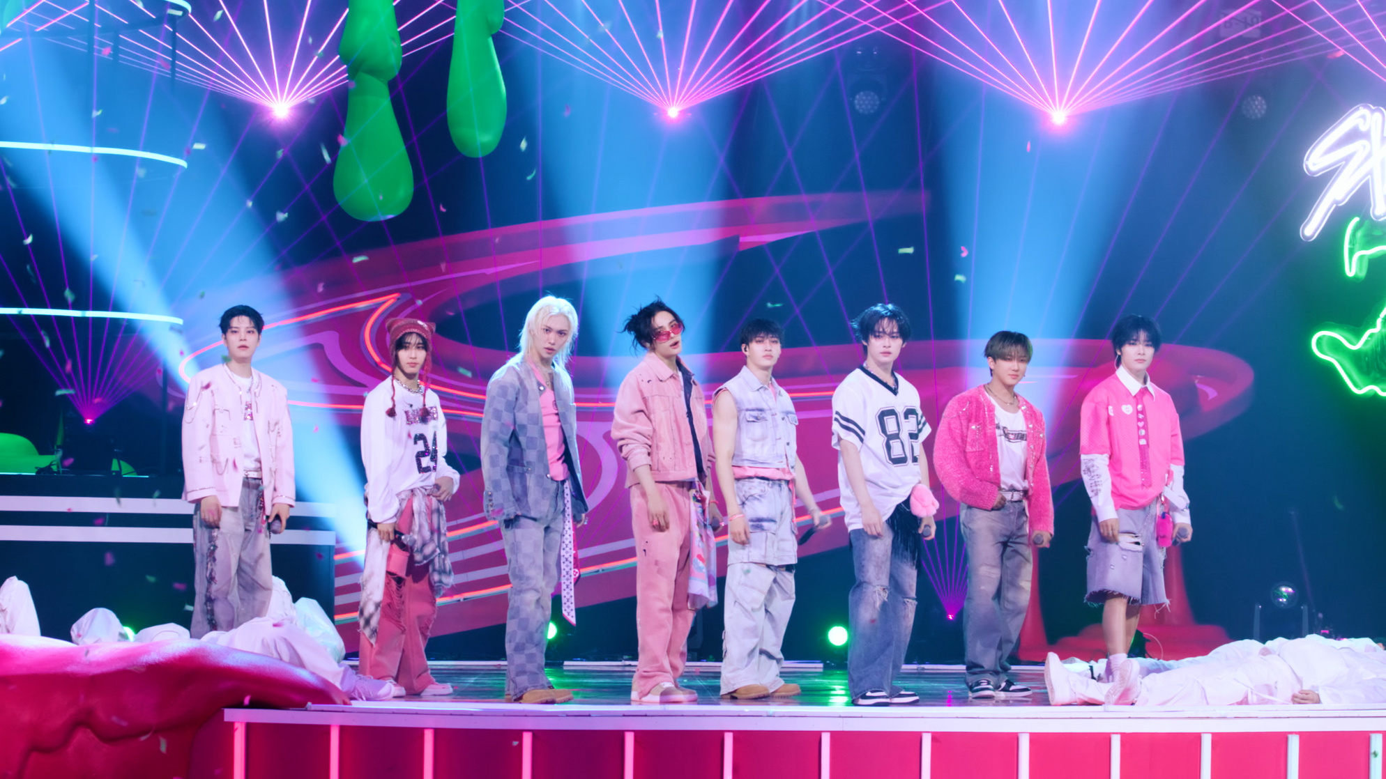 Stray Kids