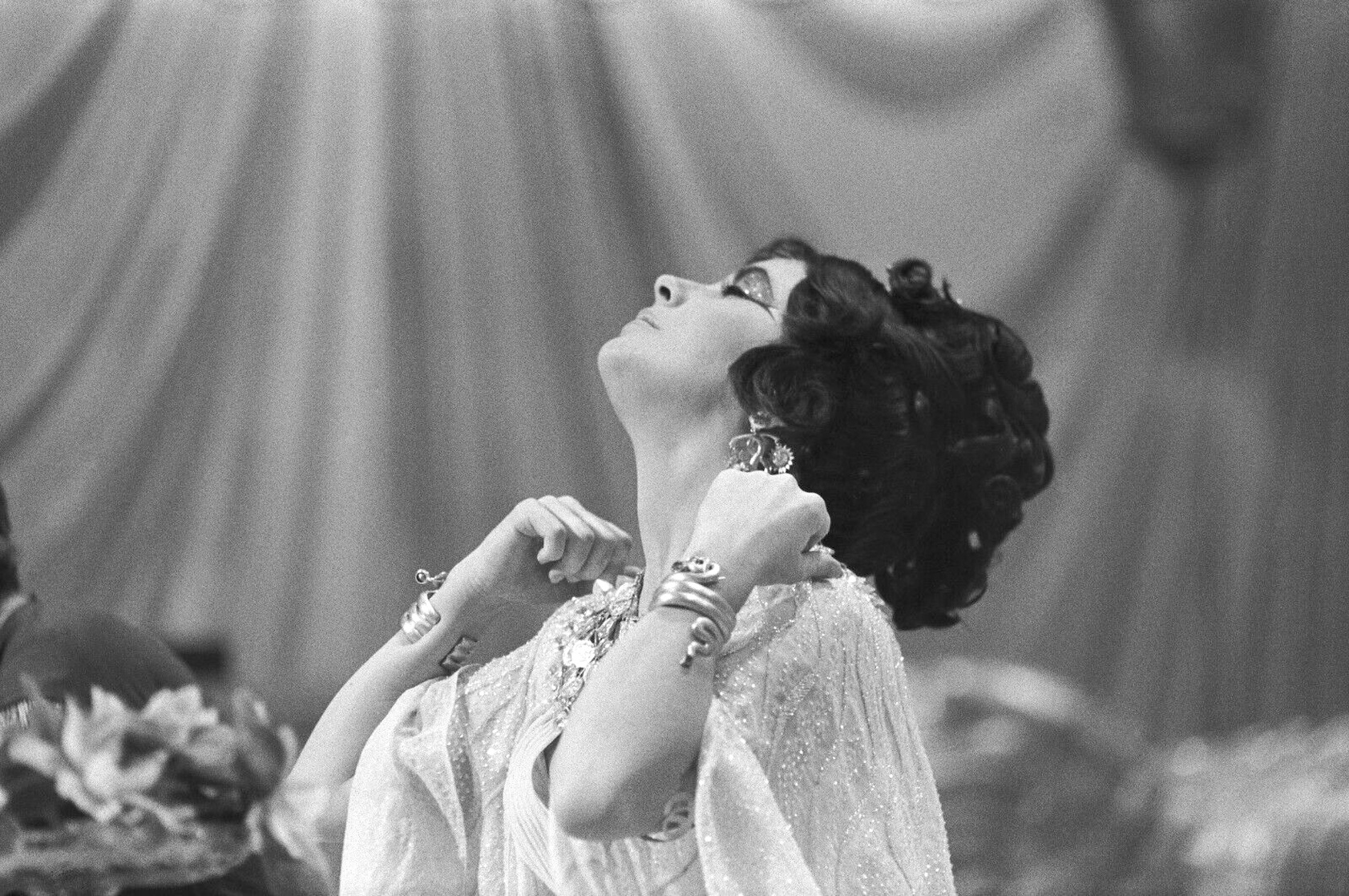 Elizabeth Taylor Elizabeth Taylor