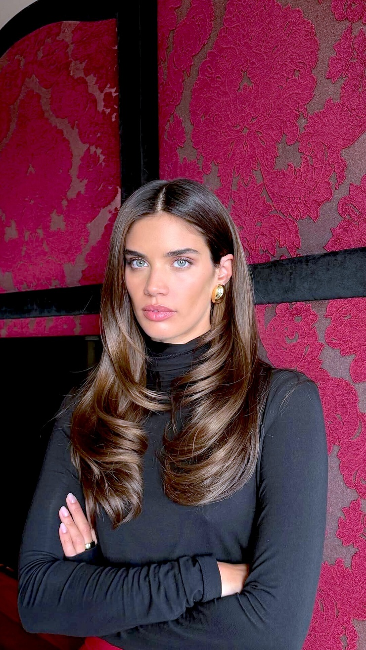 Sara Sampaio in a Brown Leather Trench Coat at Milan Fashion Week 02/22
