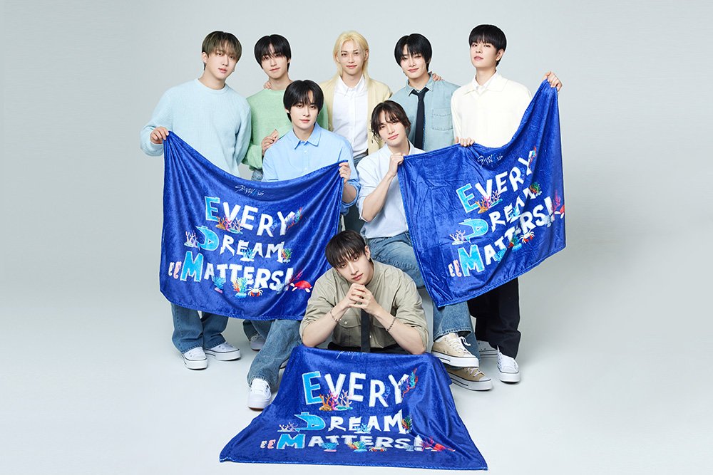 Stray Kids