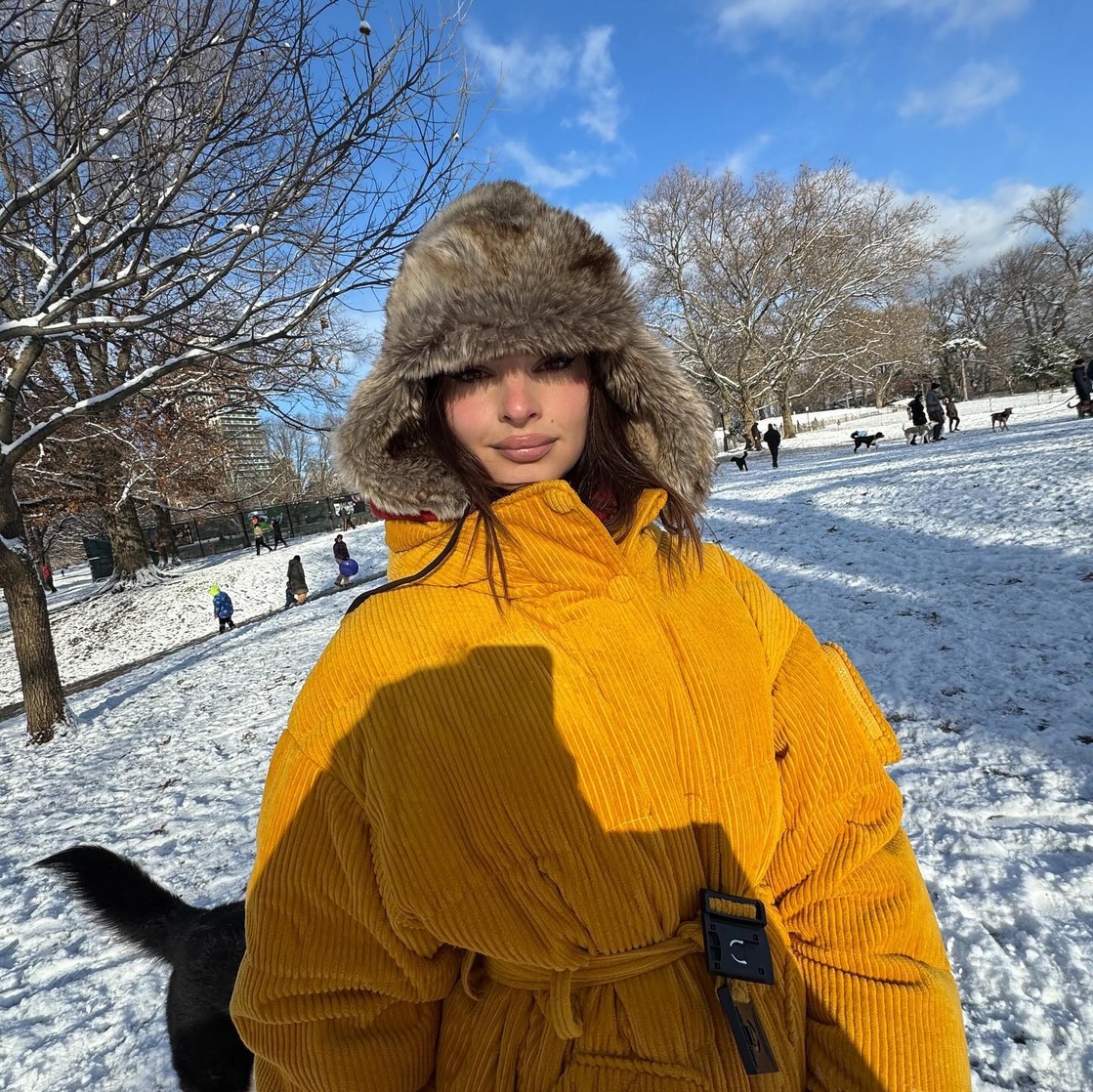 Emily Ratajkowski