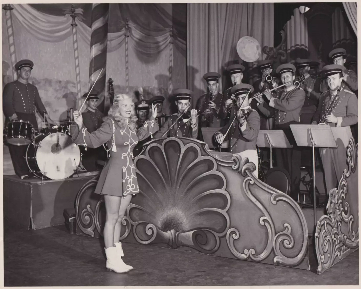 Super Circus