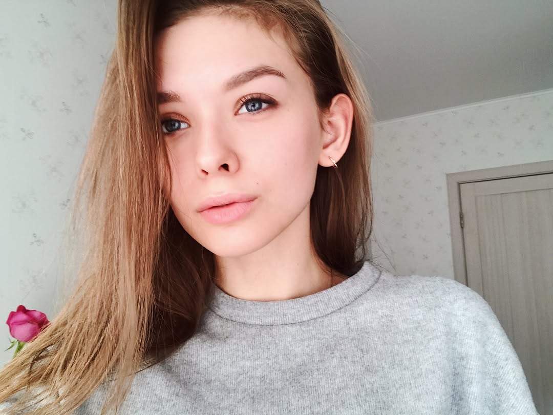Alisa Kirpichnikova Alisa Kirpichnikova