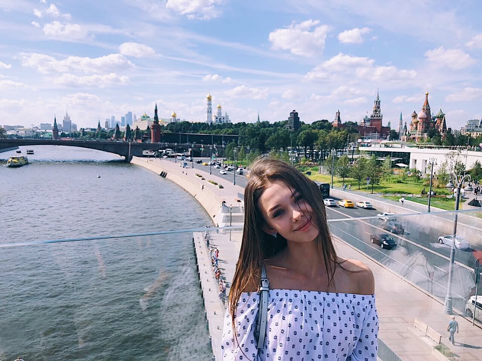 Alisa Kirpichnikova Alisa Kirpichnikova