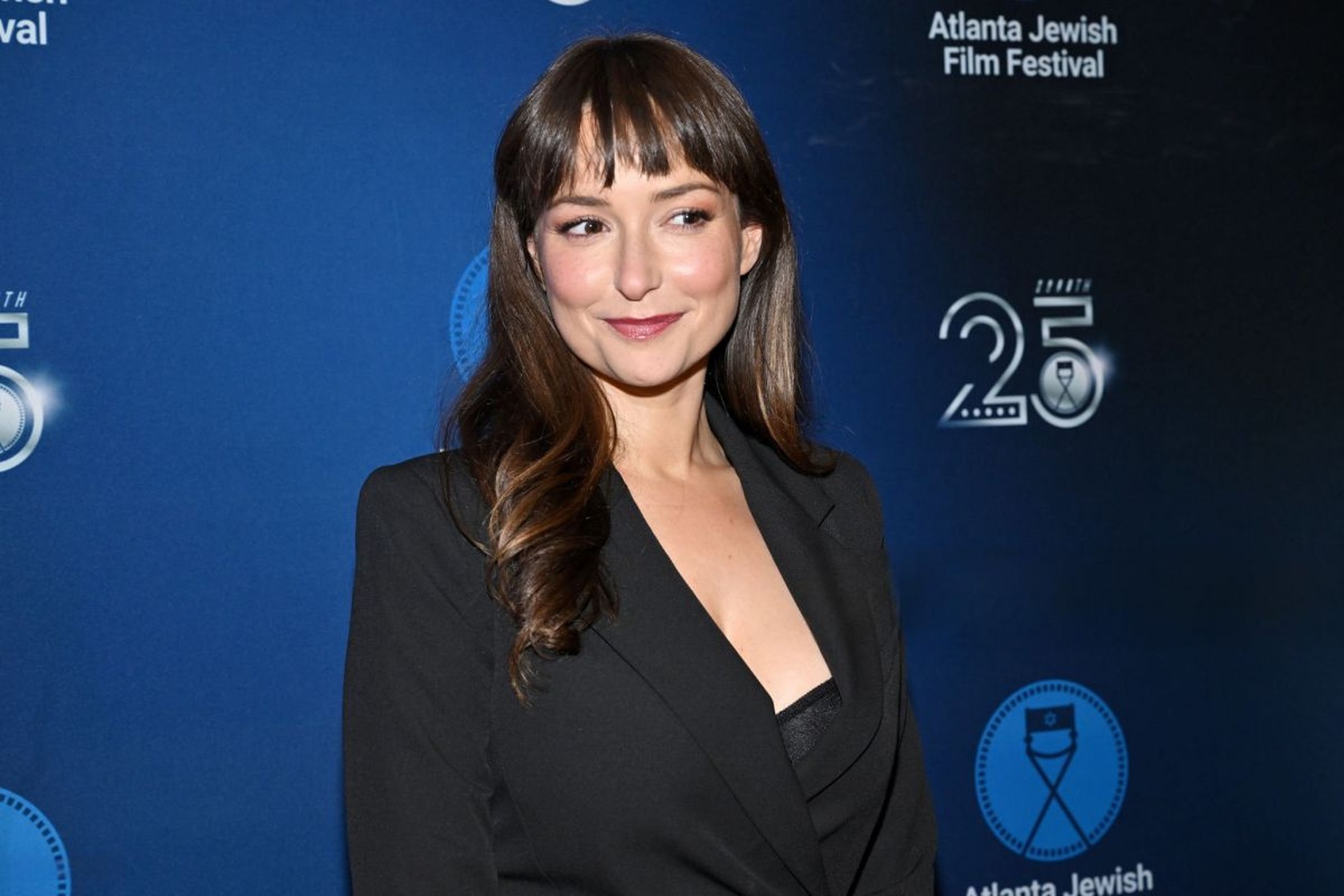 Milana Vayntrub