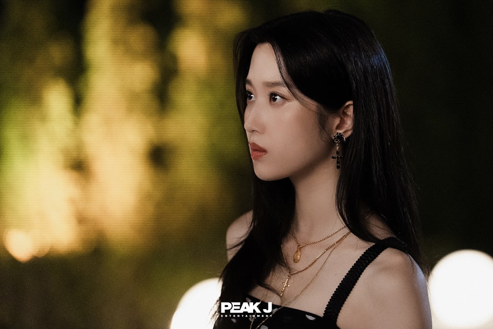 Ga-young Moon
