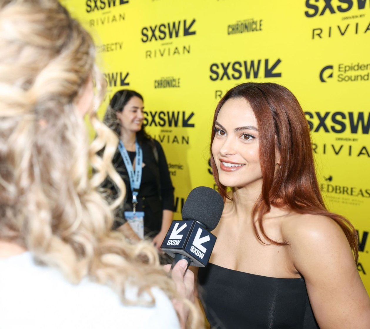 Camila Mendes