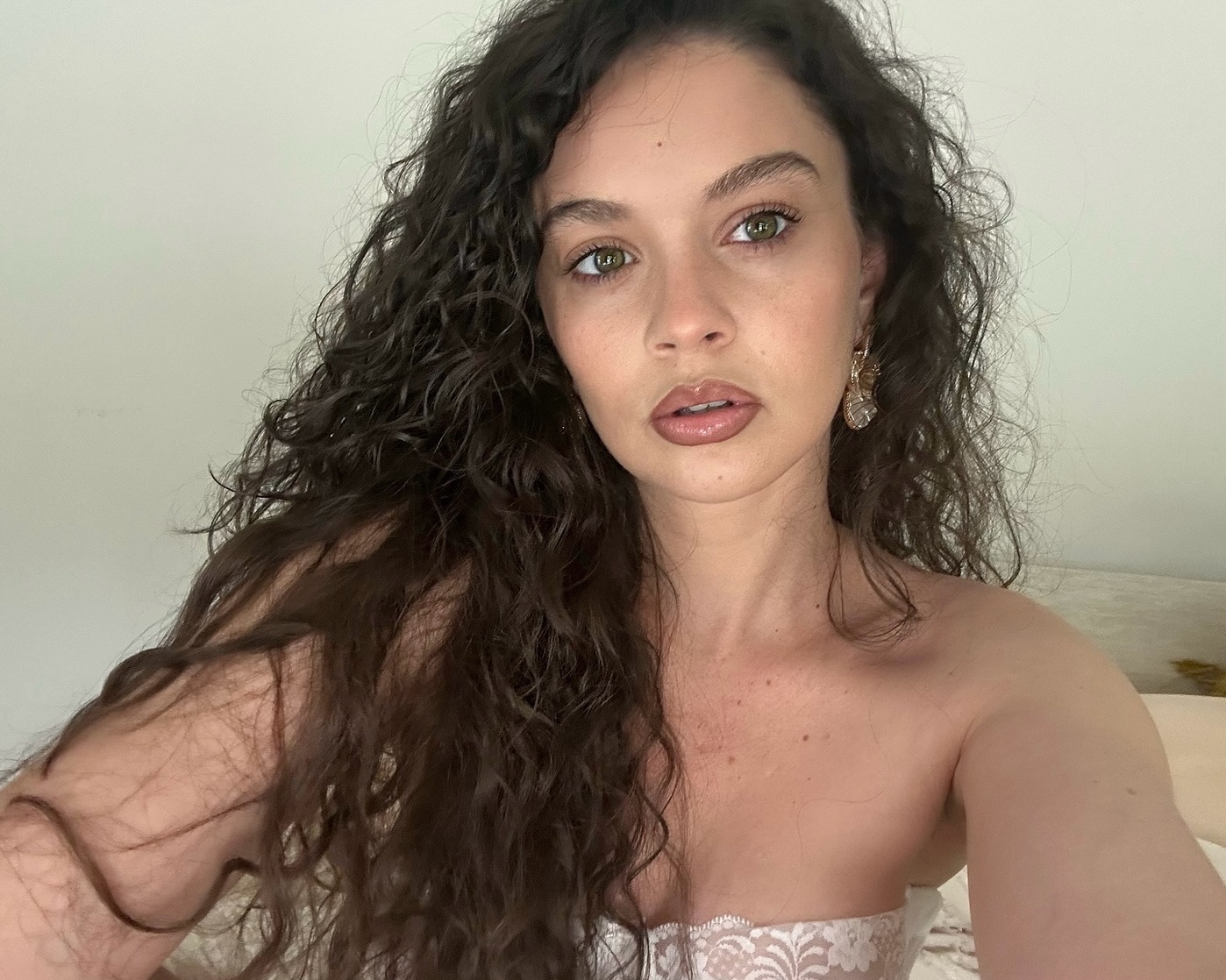 Sabrina Claudio Sabrina Claudio
