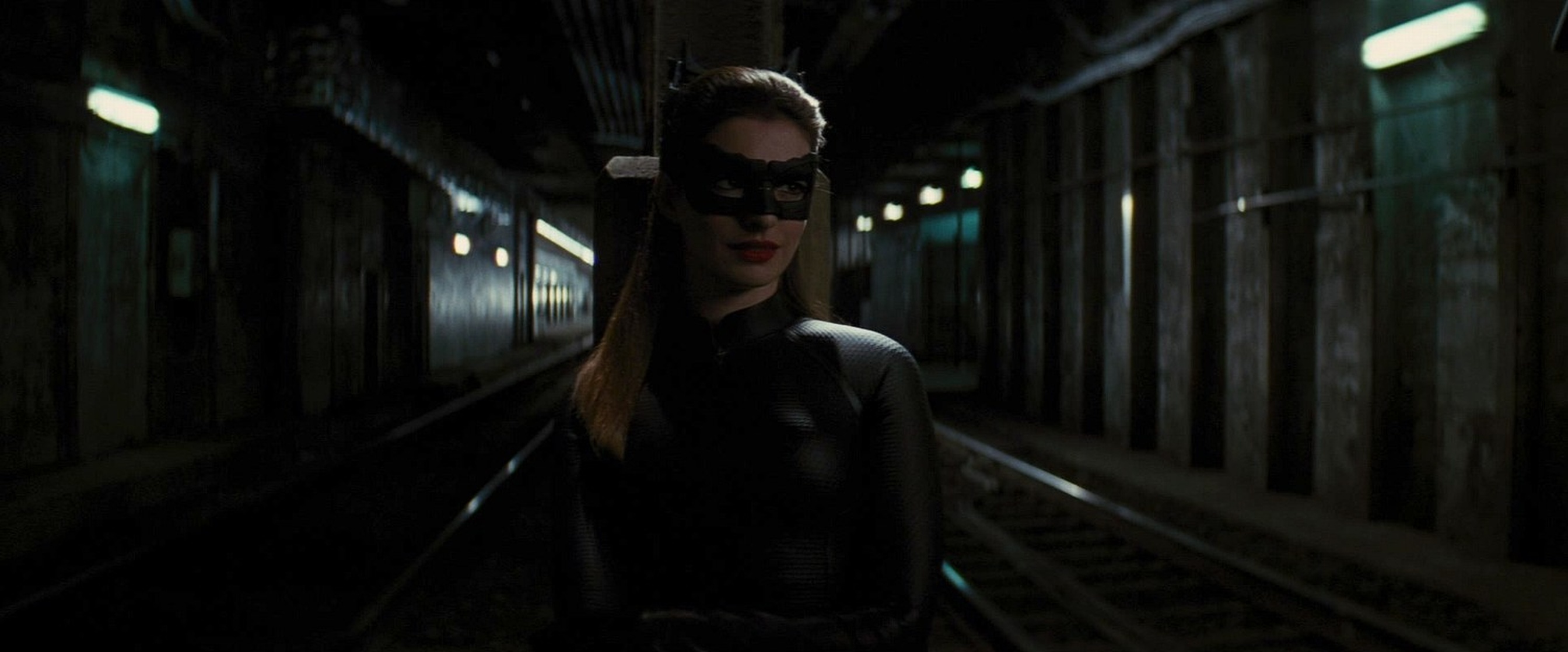 Selina Kyle / The Cat (Anne Hathaway)