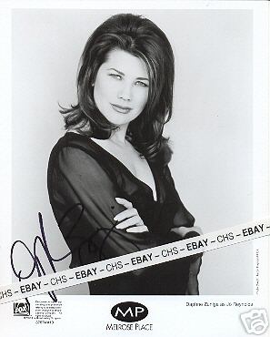 Daphne Zuniga picture