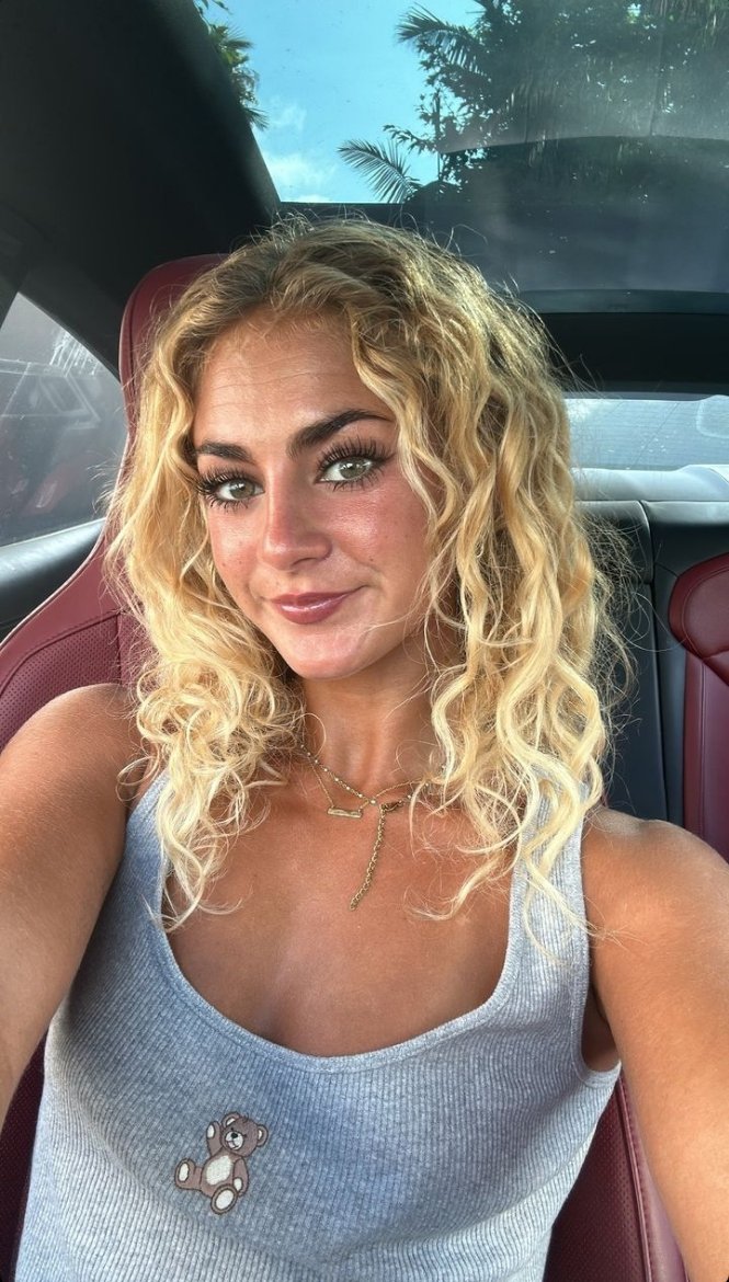 Picture of Claire Stone