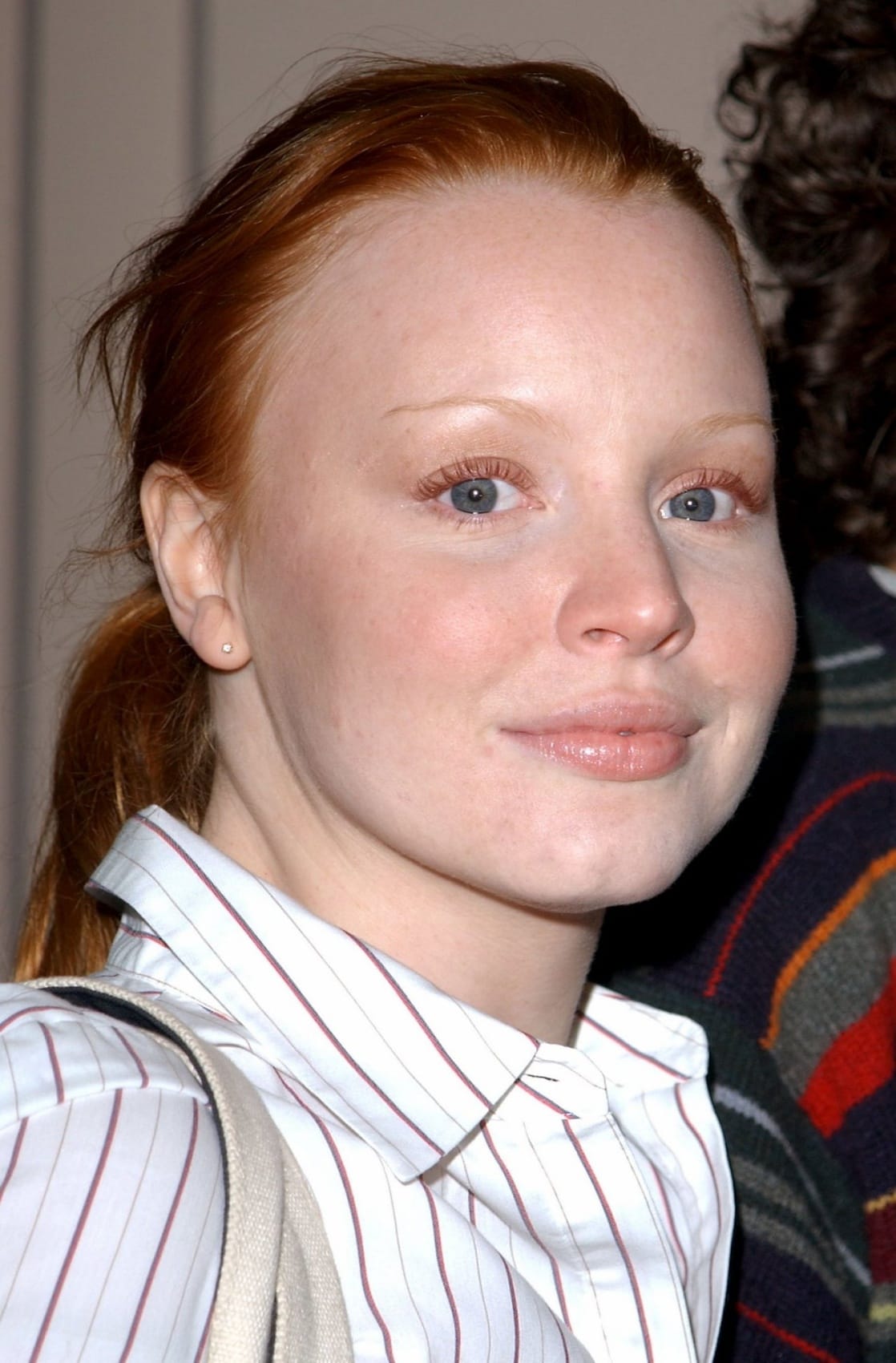 Lauren Ambrose glasses