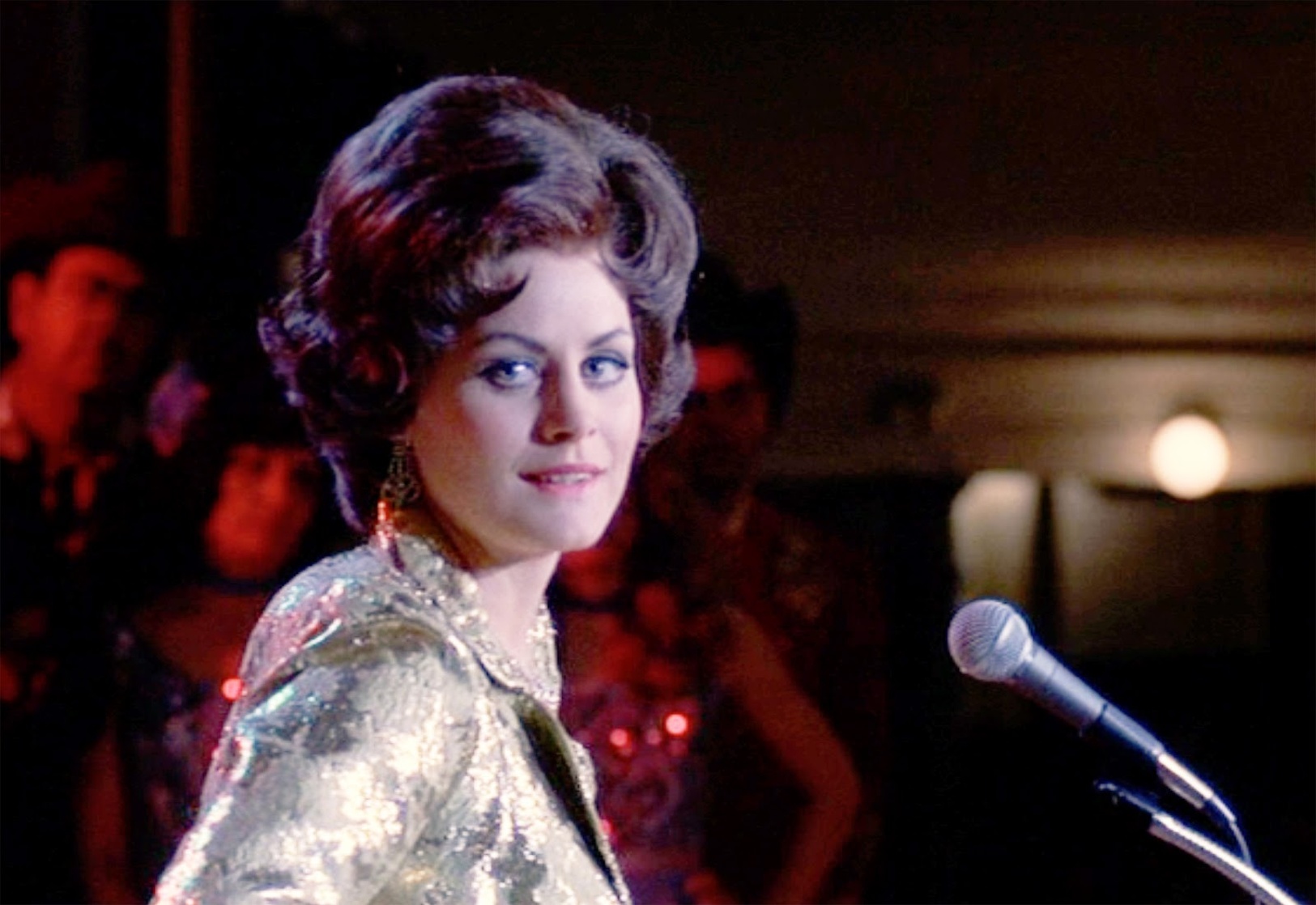 Beverly D'Angelo