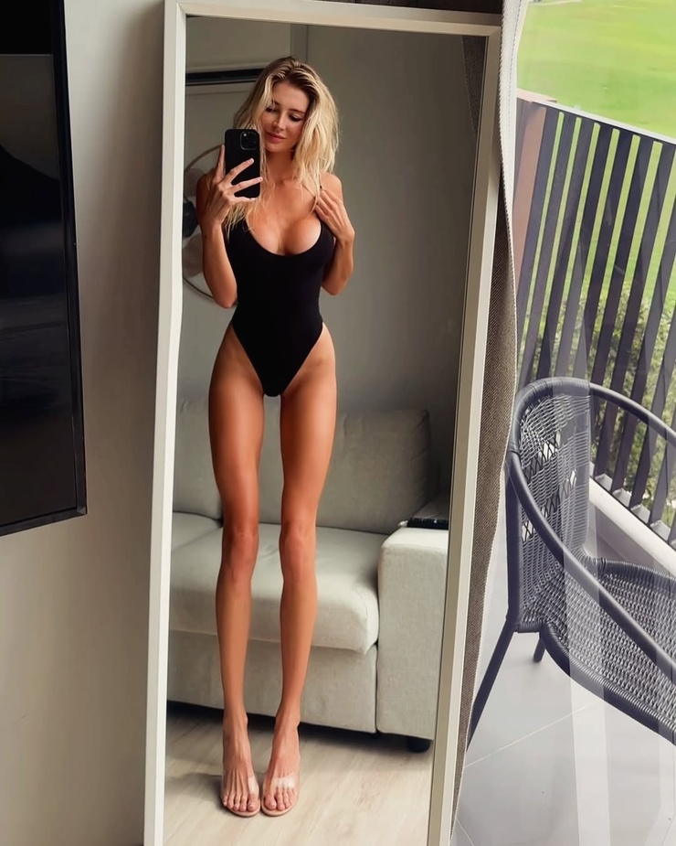 Picture of Cara Caru