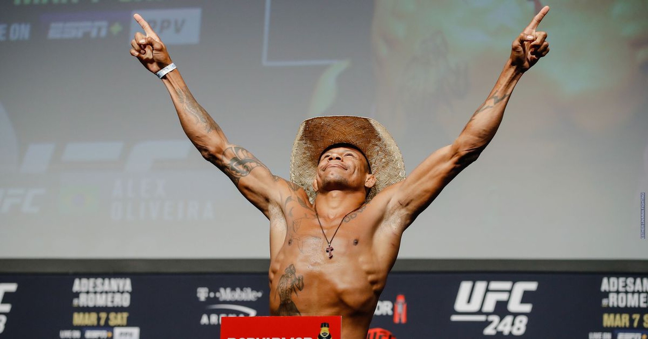 Alex Oliveira