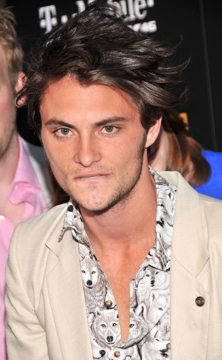 Image of Shiloh Fernandez