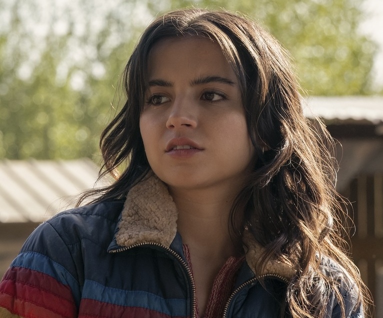 Dina (Isabela Merced)