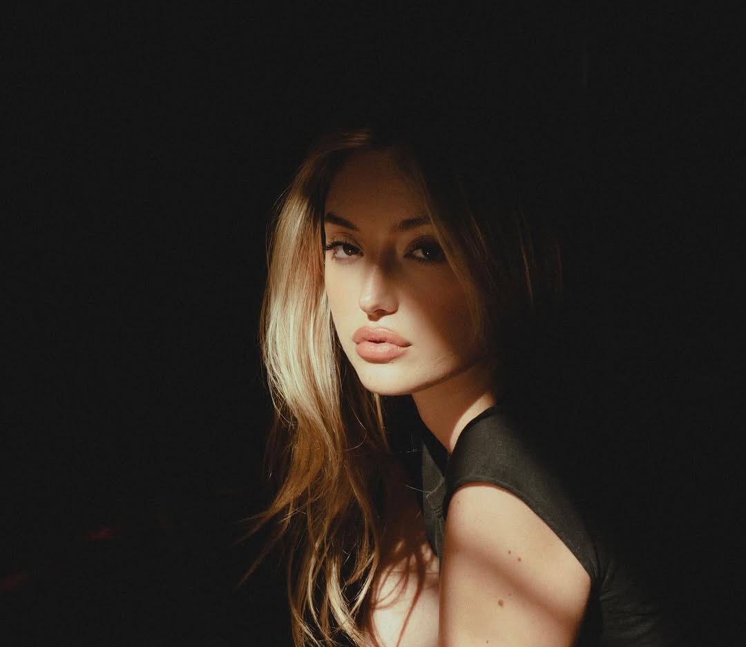 Bella Podaras