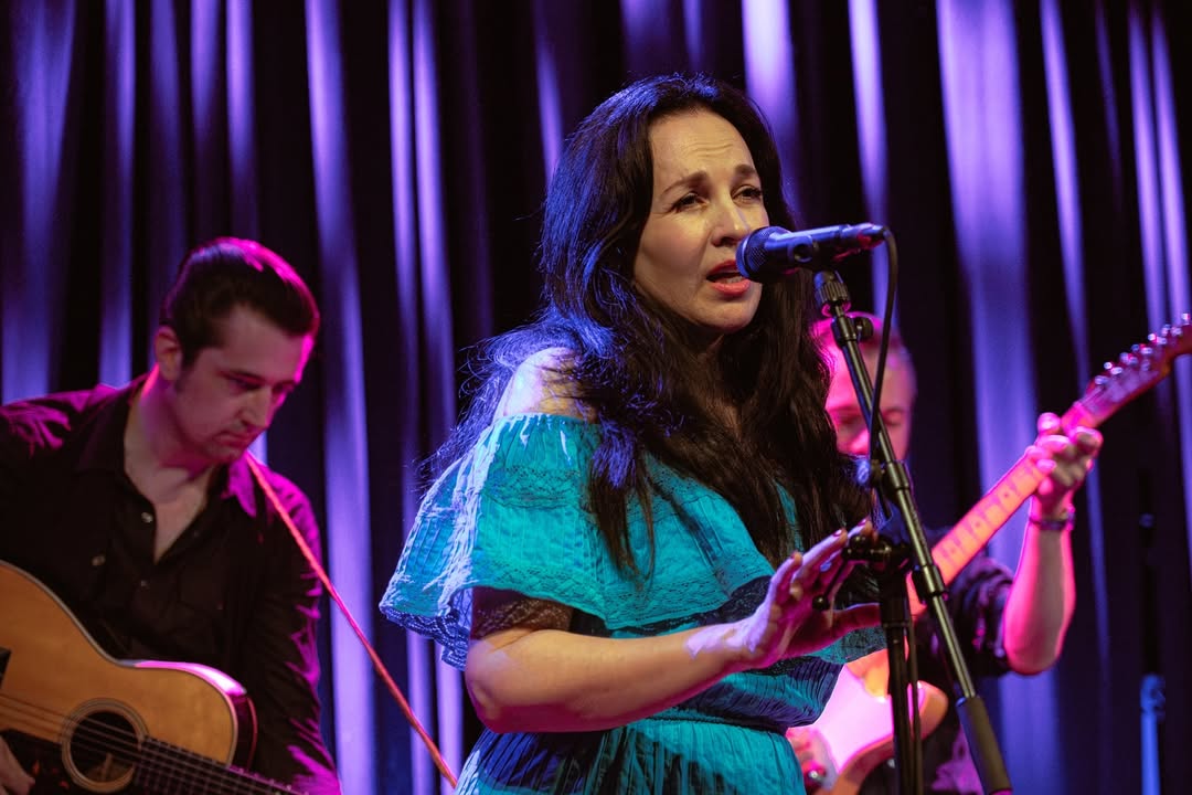 Grey DeLisle
