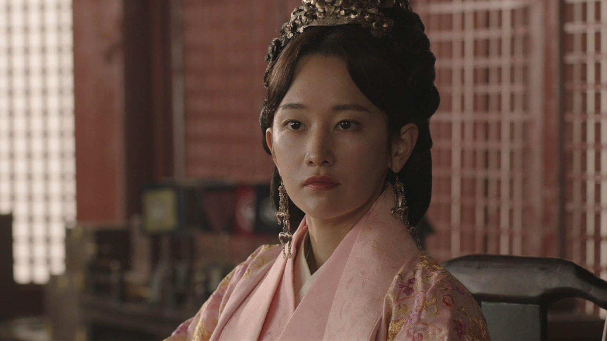 Queen Woo Queen Woo