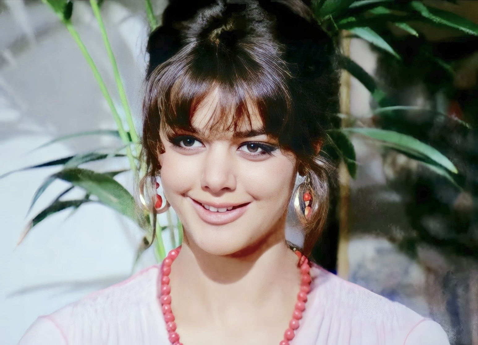 Tina Aumont Tina Aumont