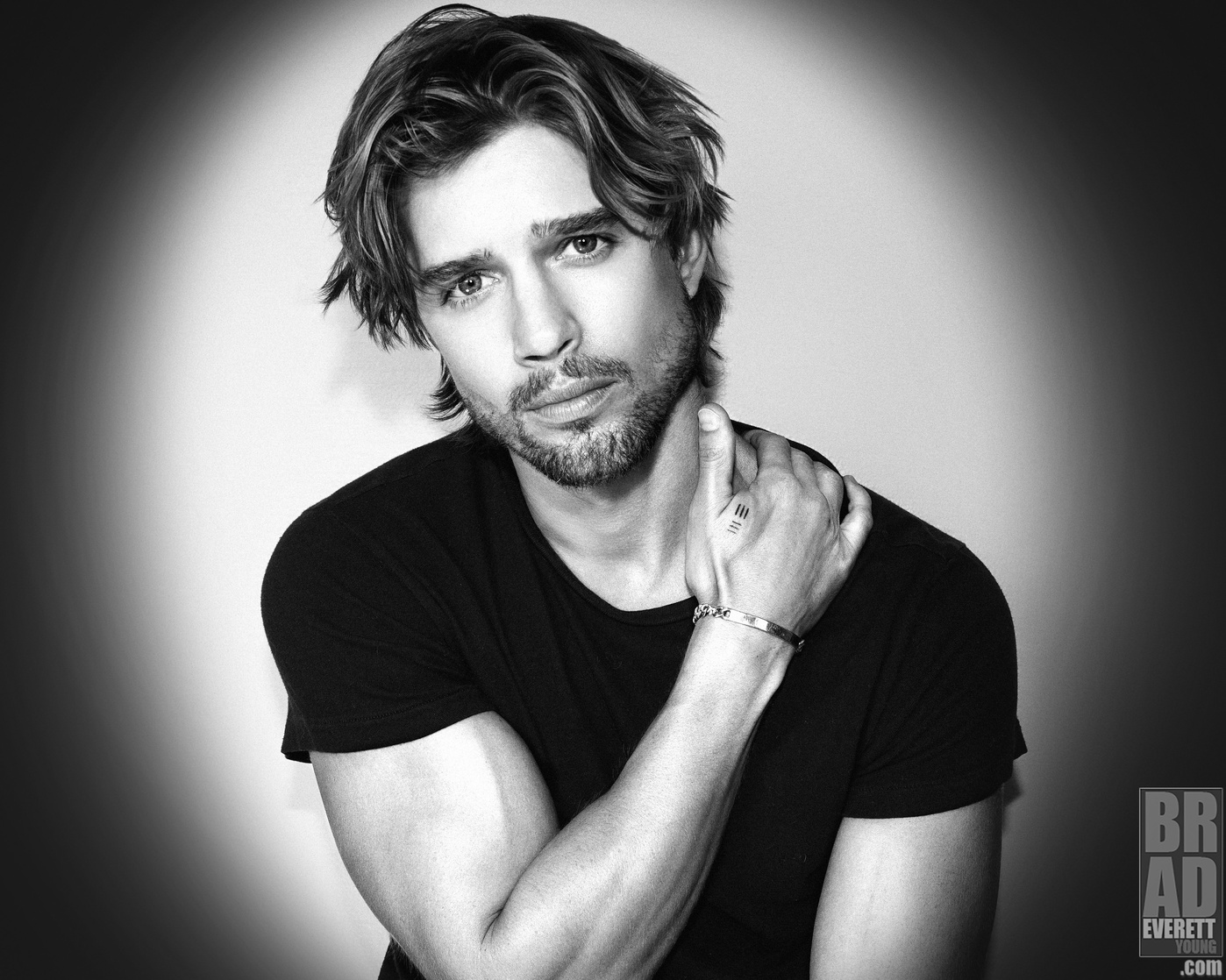 Drew Van Acker