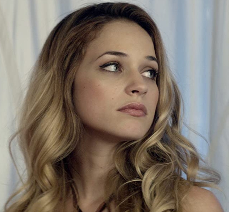 Alexis Knapp Alexis Knapp
