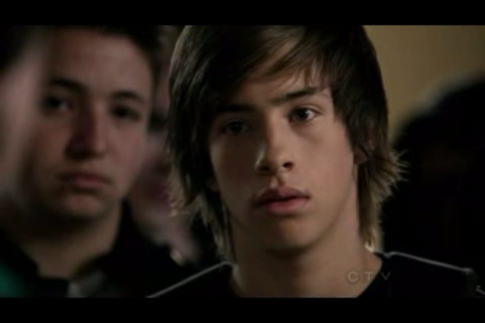 Jimmy Bennett - no ordinary family 1x11