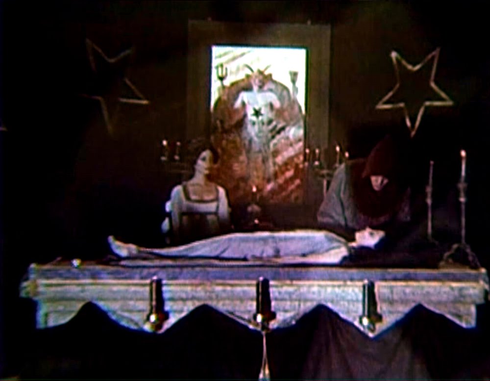  The Werewolf vs. the Vampire Woman (aka Werewolf Shadow)