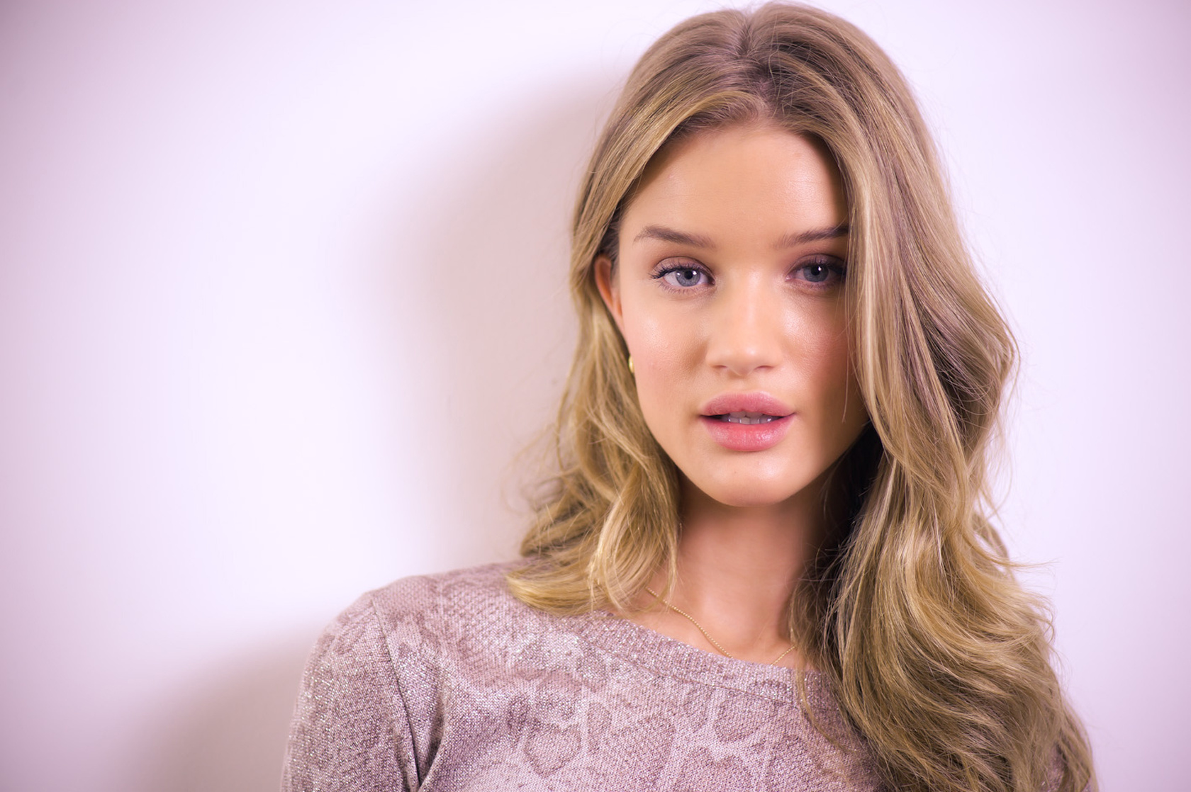 Rosie Huntington-Whiteley Rosie Huntington-Whiteley