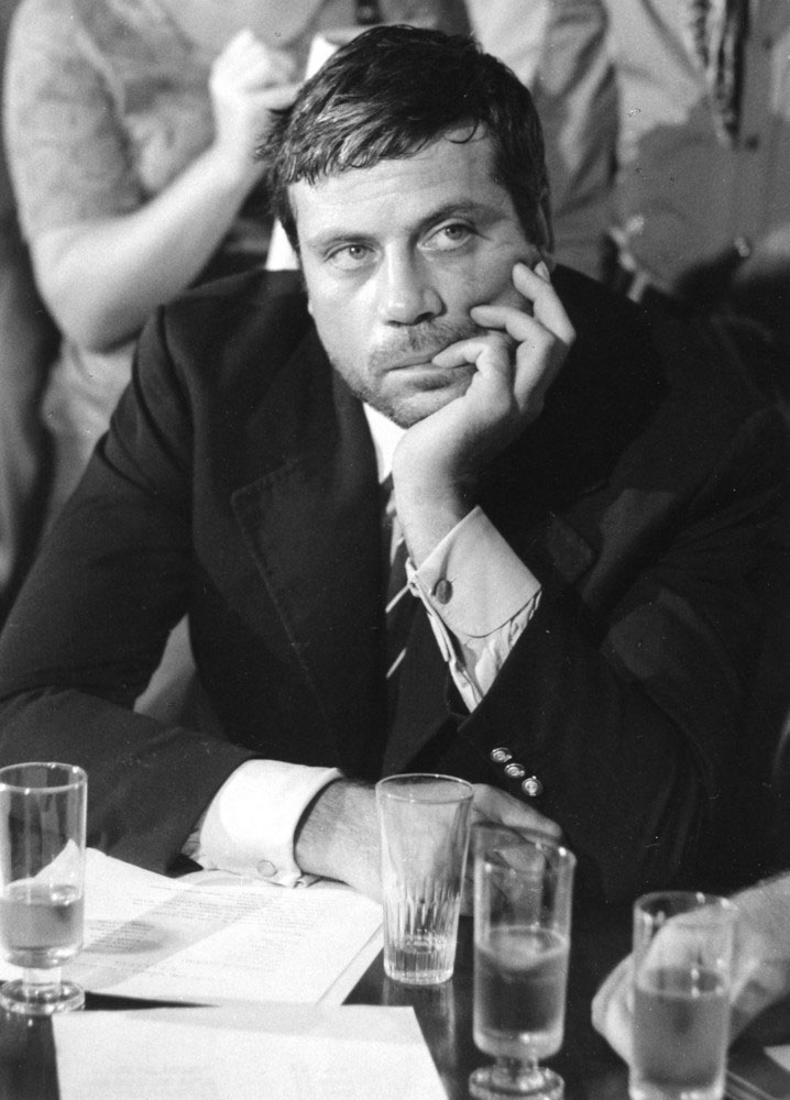 Image of Oliver Reed