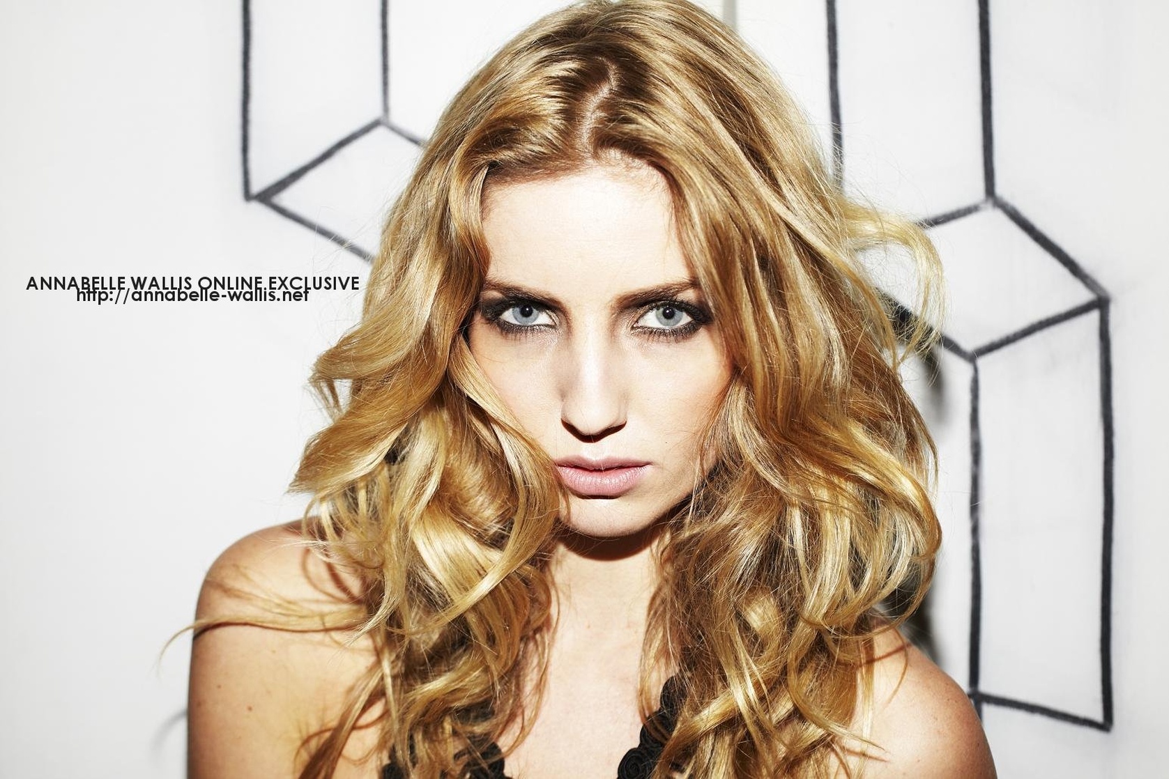 Annabelle Wallis Annabelle Wallis
