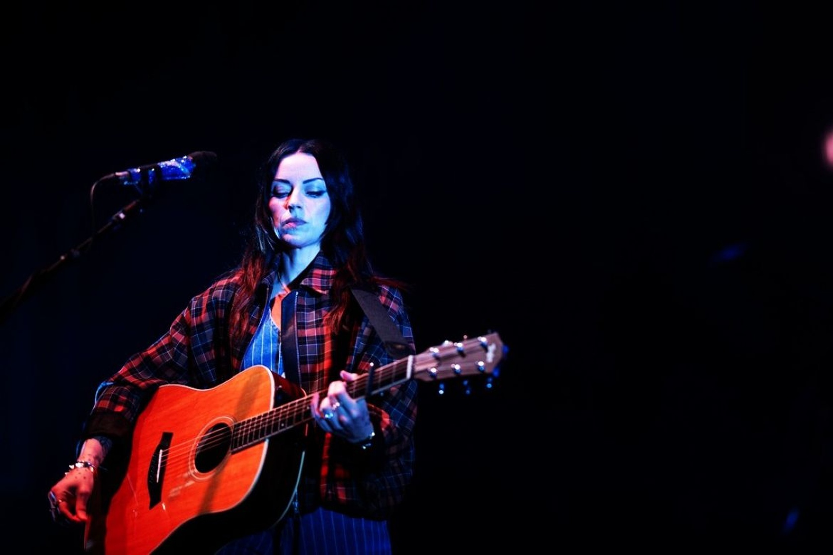 Amy Macdonald-(singer)