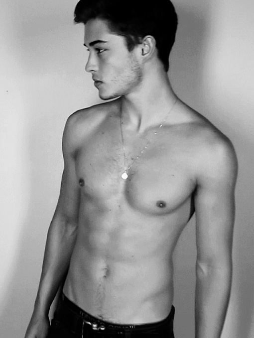 picture-of-francisco-lachowski