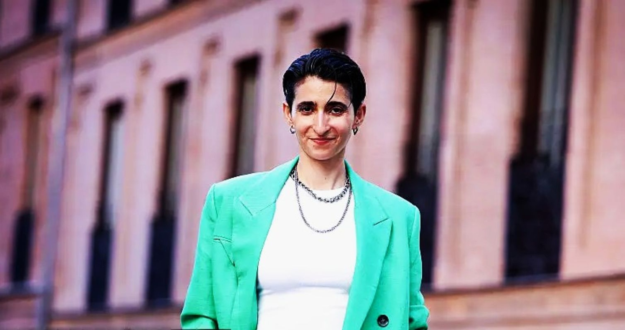 Alba Flores