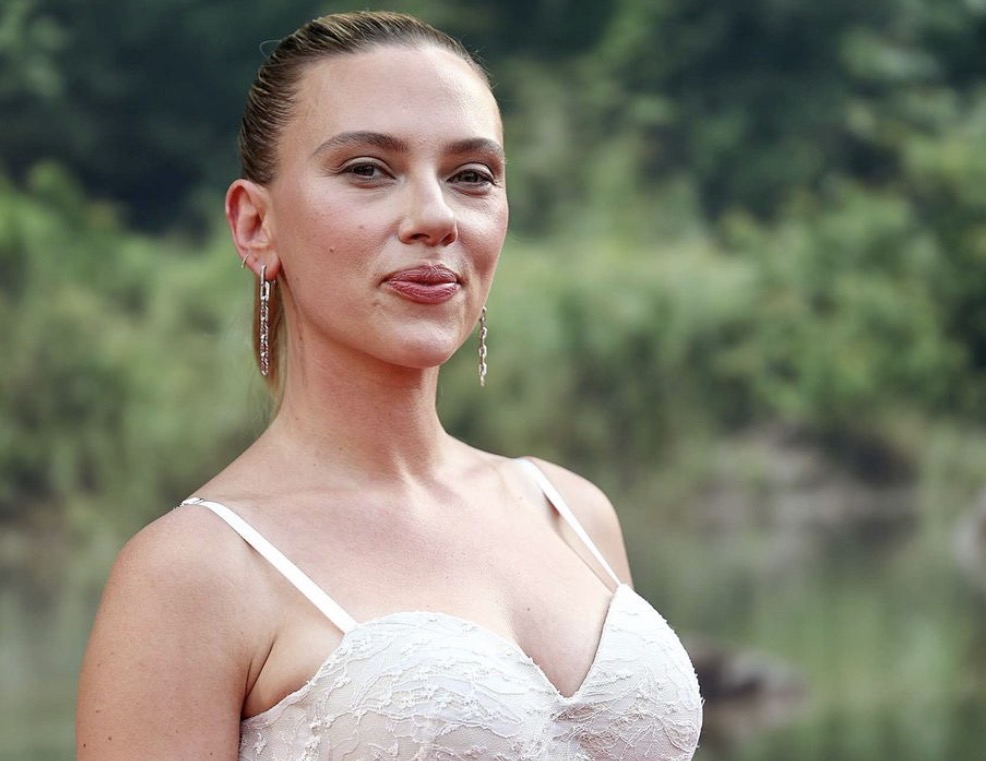 Scarlett Johansson Scarlett Johansson