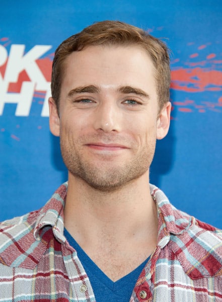 Picture of Dustin Milligan