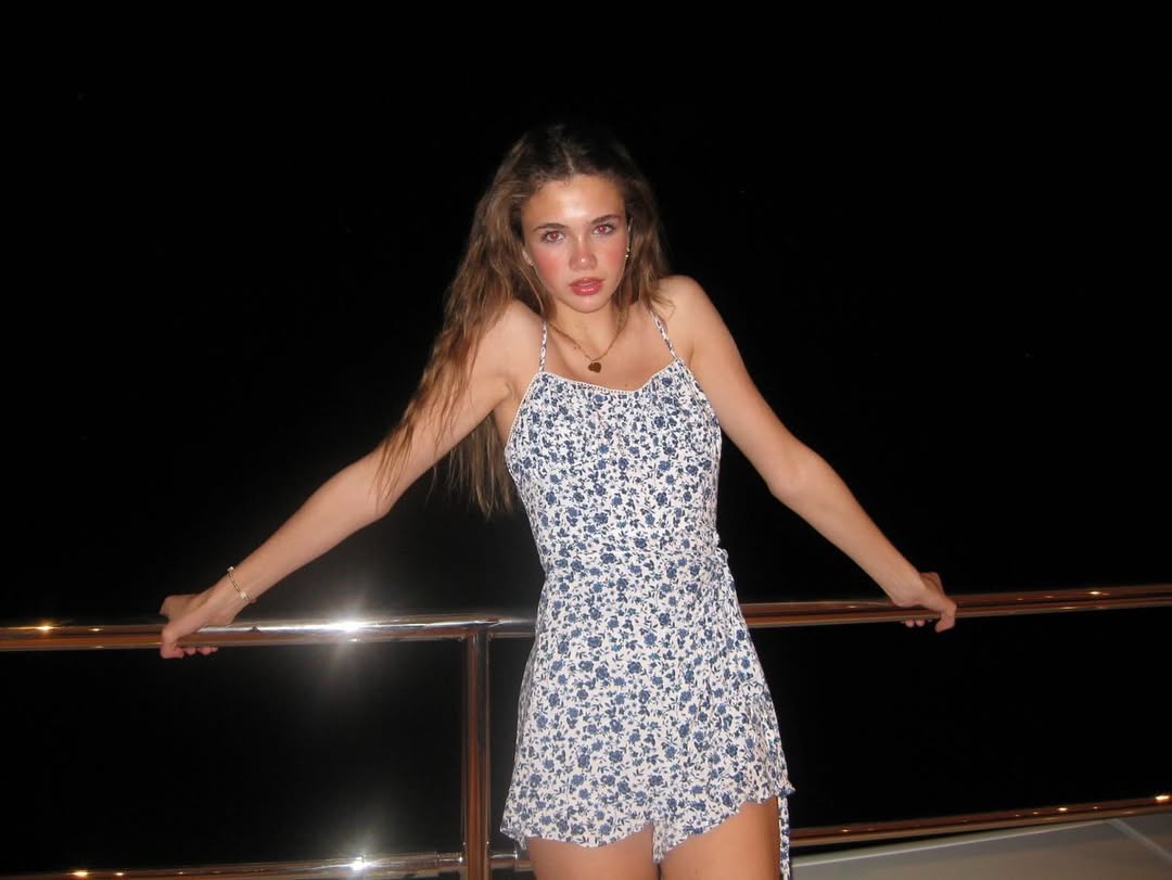 Sloane Alex